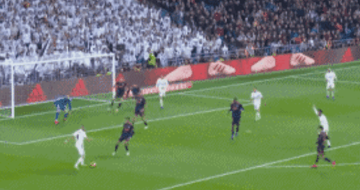 比利亚：传统9号位并没有消失，我非常欣赏阿尔瓦雷斯