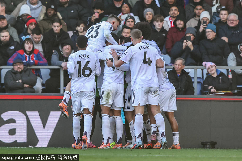 米体：意甲启用高可见度足球，荧光橙配色以往仅用于极端天气