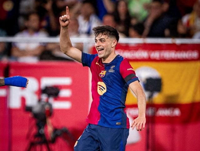 伦敦足球：帕尔特伊已经抵达法院，出席强奸指控听证会