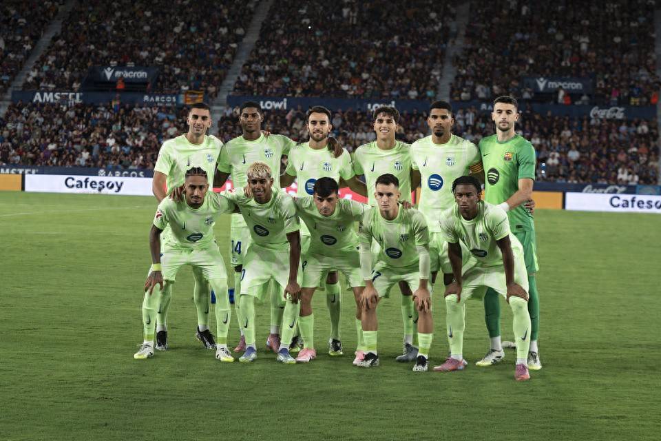 第21圈，诺里斯连过安东内利、塞恩斯、斯特罗尔、劳森，直接上到第4。