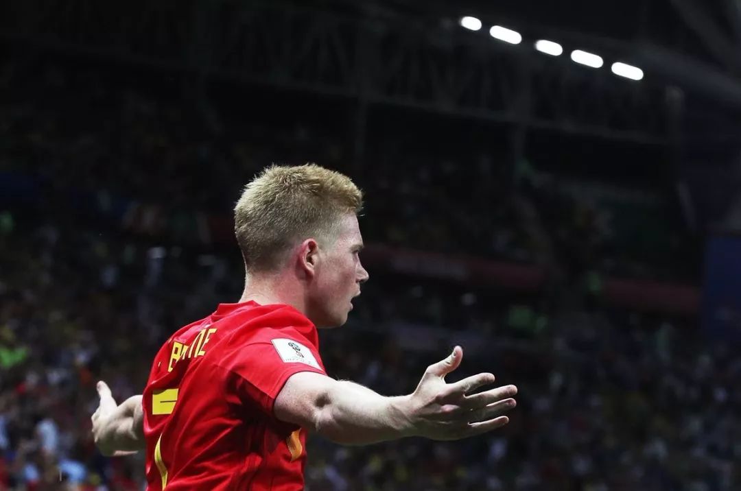 汉堡官方：格拉策尔右大腿肌肉纤维撕裂，将缺阵今年剩余比赛